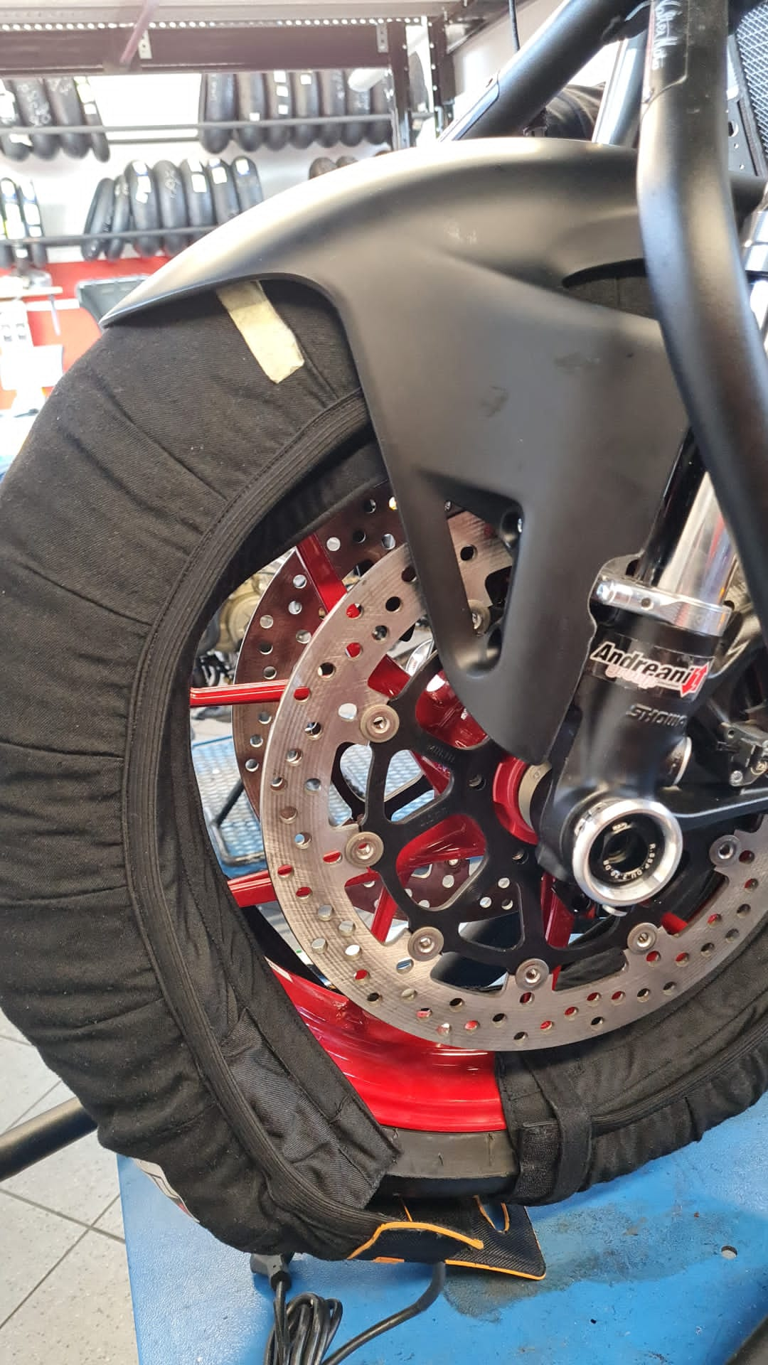 Parts :: Ducati :: 899 / 959 / 1199 / 1299 / V2 :: Wheels / Swingarm ...